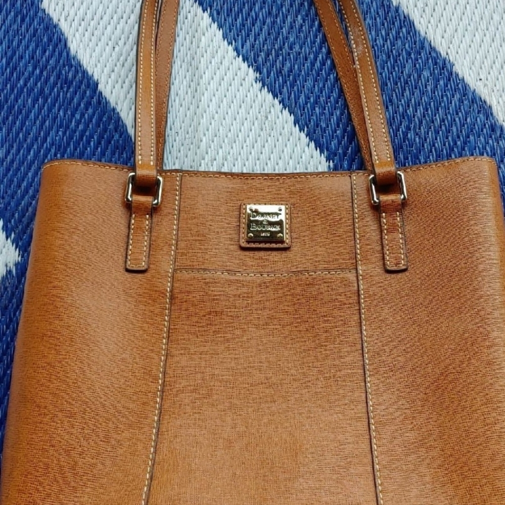Dooney & bourke